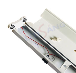 Máng đèn LED T8 1.2M chóa đôi lắp đặt trong nhà xưởng