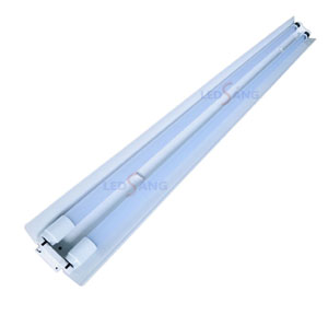 Máng đèn LED T8 0.6M lắp đặt tại khu vực văn phòng