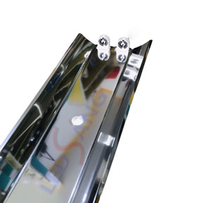 Máng Đèn LED Chóa Đôi Inox 1.2M – Giải pháp chiếu sáng công nghiệp hiệu quả Máng đèn LED chóa đôi Inox 1.2M ứng dụng trong xưởng sản xuất