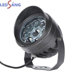 Đèn LED chiếu cột Mũ Thấu Kính 36W LSCCMTK36 vỏ đen lắp đặt tại công trình ngoại thất